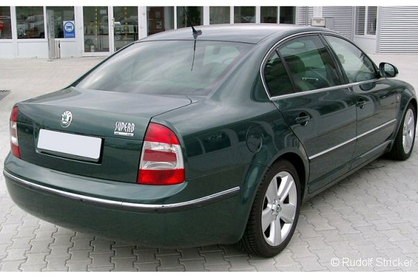 Skoda Superb I Saloon 2002 to Oct 2008 Roof Rack System 2 Skoda Superb I Saloon 2002 to Oct 2008 Roof Rack System