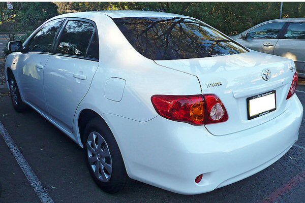 Toyota Corolla Saloon 2007 Jan to Jul 2013 Roof Rack System 2 Toyota Corolla Saloon 2007 Jan to Jul 2013 Roof Rack System