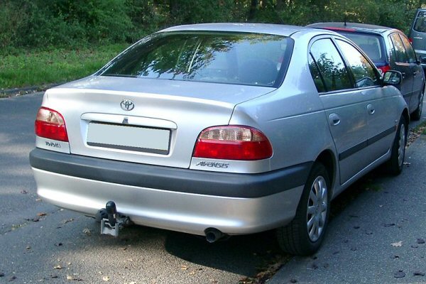 Toyota Avensis Saloon & Hatch 1997 Nov to Feb 2003 Roof Rack System 2 Toyota Avensis Saloon & Hatch 1997 Nov to Feb 2003 Roof Rack System